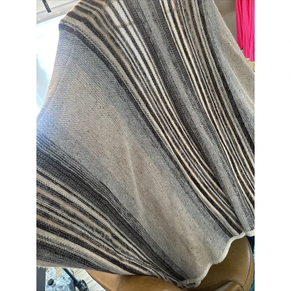 J.Jill - NEW Very Pretty and Cozy Textured-Stripes Ruana - NWT